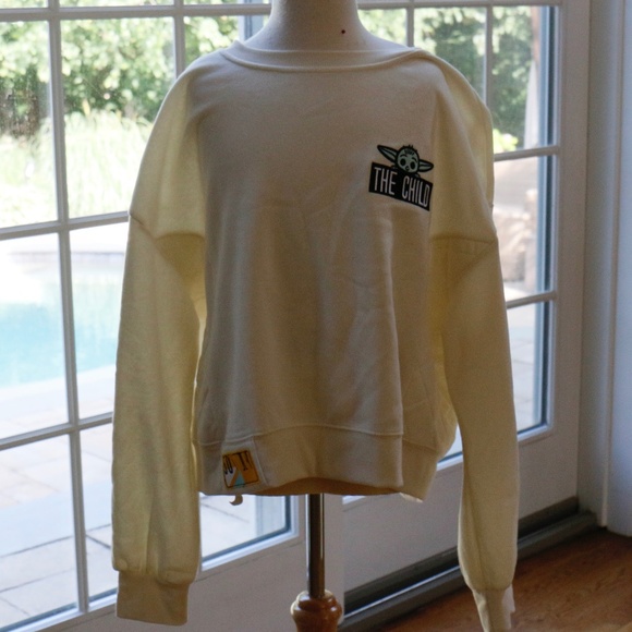 Disney The Mandalorian The Child Off White Sweatshirt US XL - Picture 1 of 3